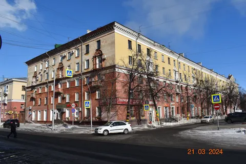 Жилой дом с краеведческим музеем
