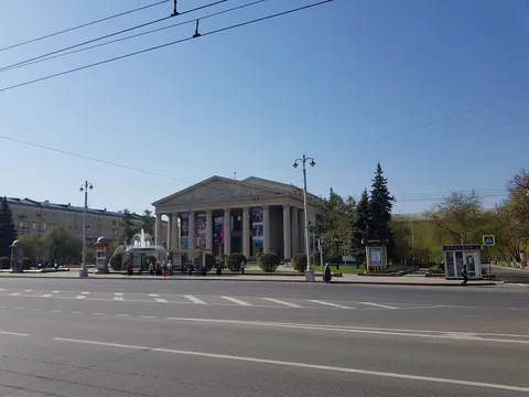 Театральная площадь