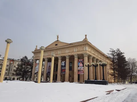 Драматический театр