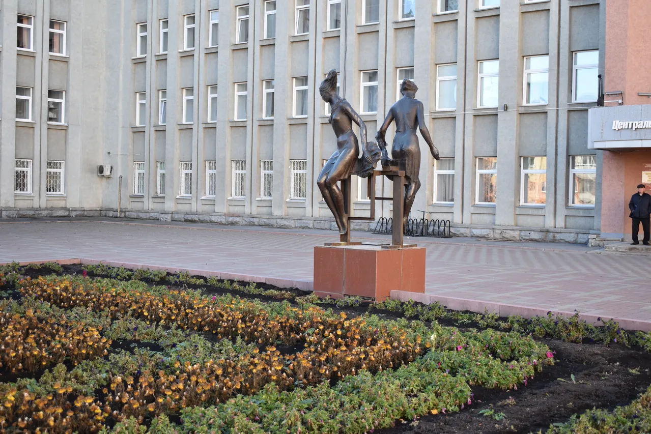 Скульптура "Экология"