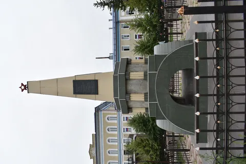 Памятник на братской могиле погибших в годы Гражданской войны