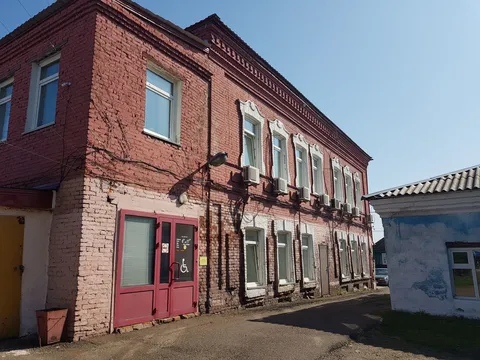 Дом жилой с лавкой