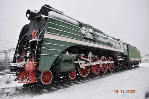 Паровоз "П36-0192" - памятник революционной, боевой, трудовой славы железнодорожников станции Тайга