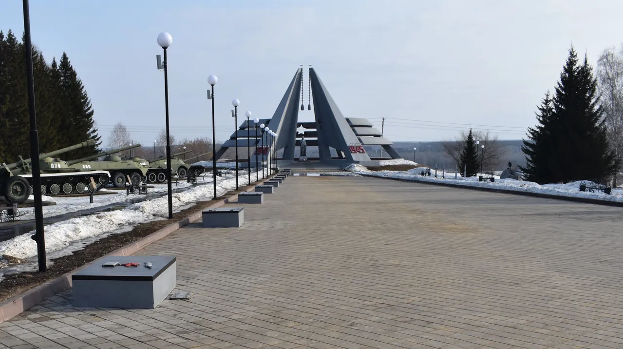 Мемориальный комплекс памяти юргинцев, погибших за Родину  в 1941-1945 гг.