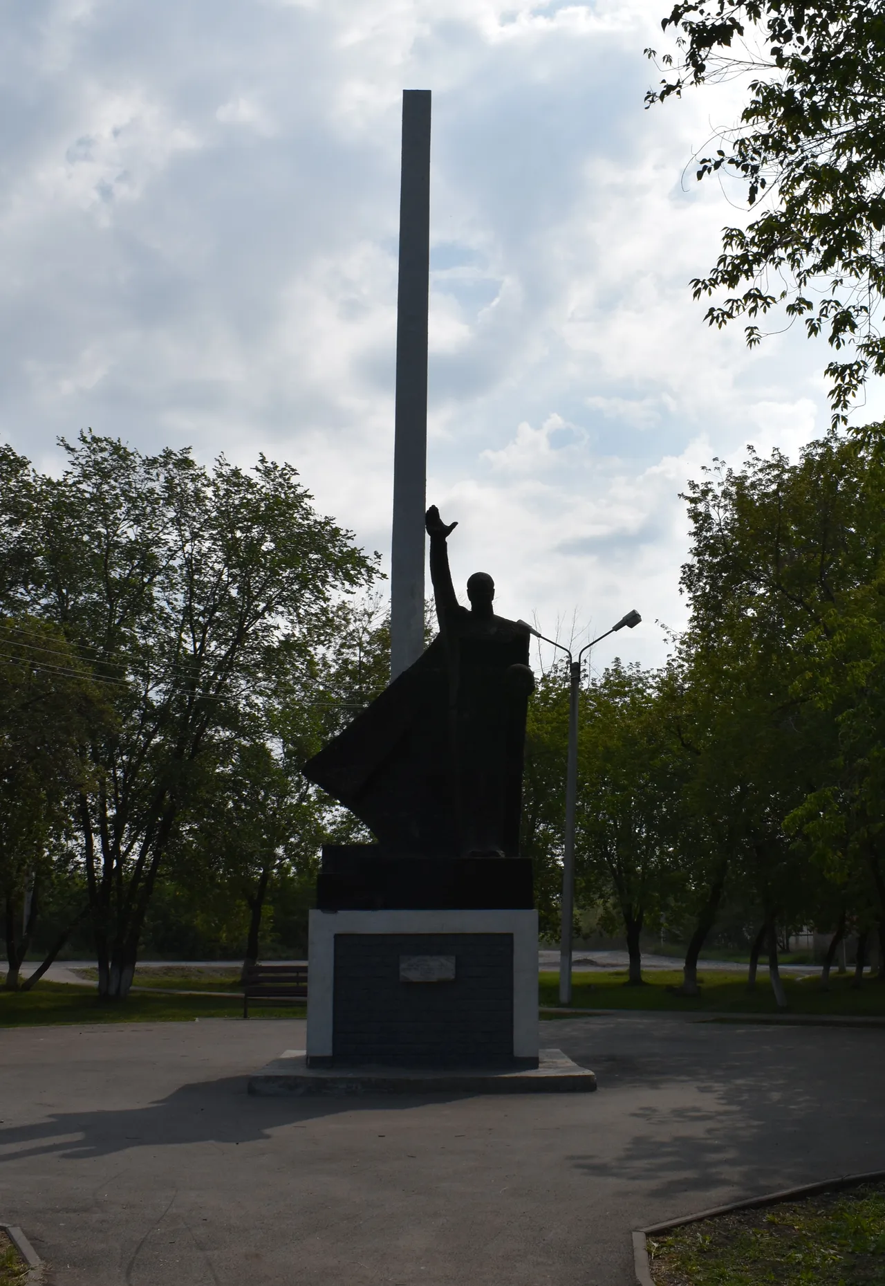Памятник воинам-шахтерам, погибшим в Великой Отечественной войне 1941-1945 гг.