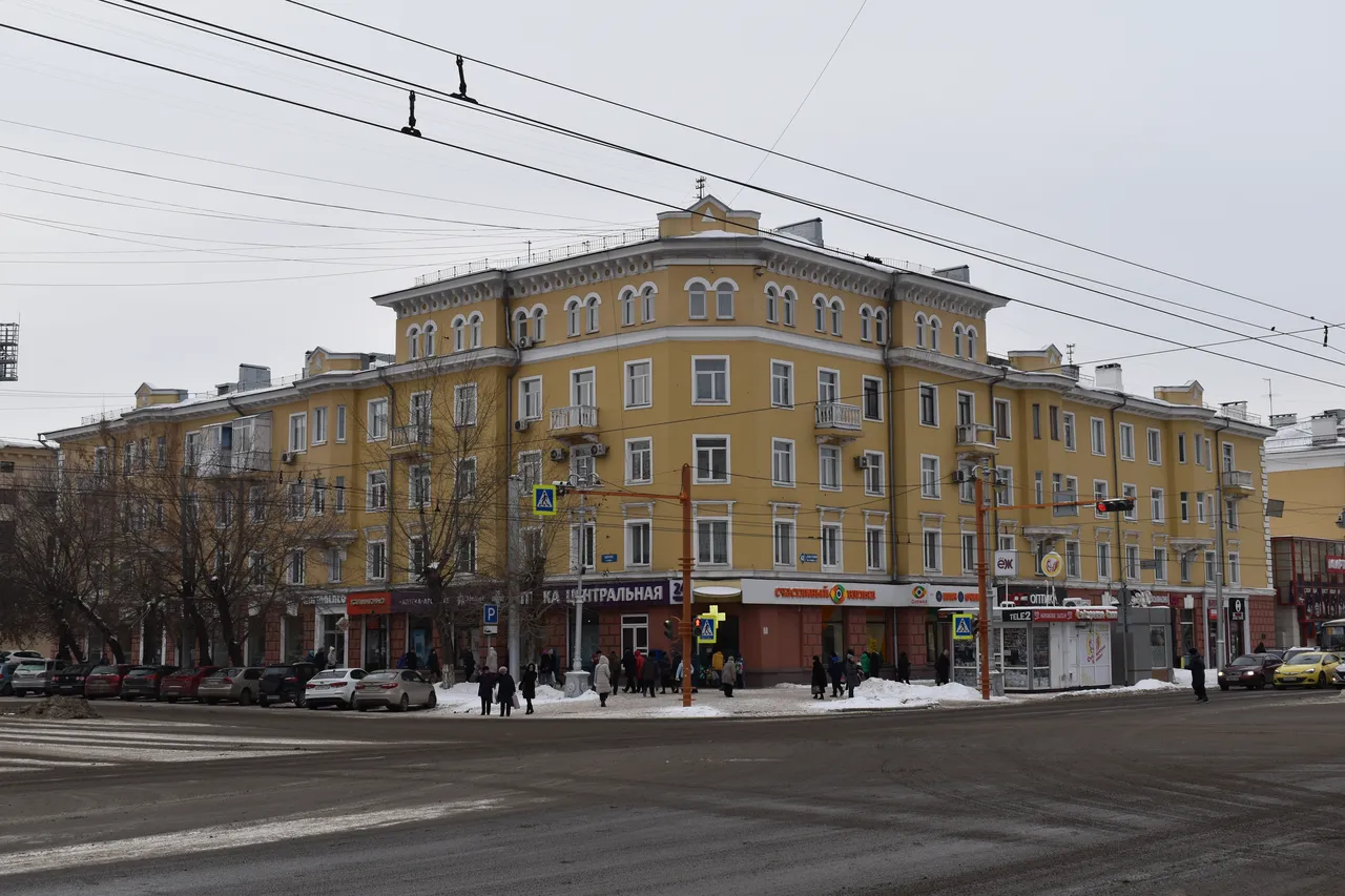 Дом жилой с магазином